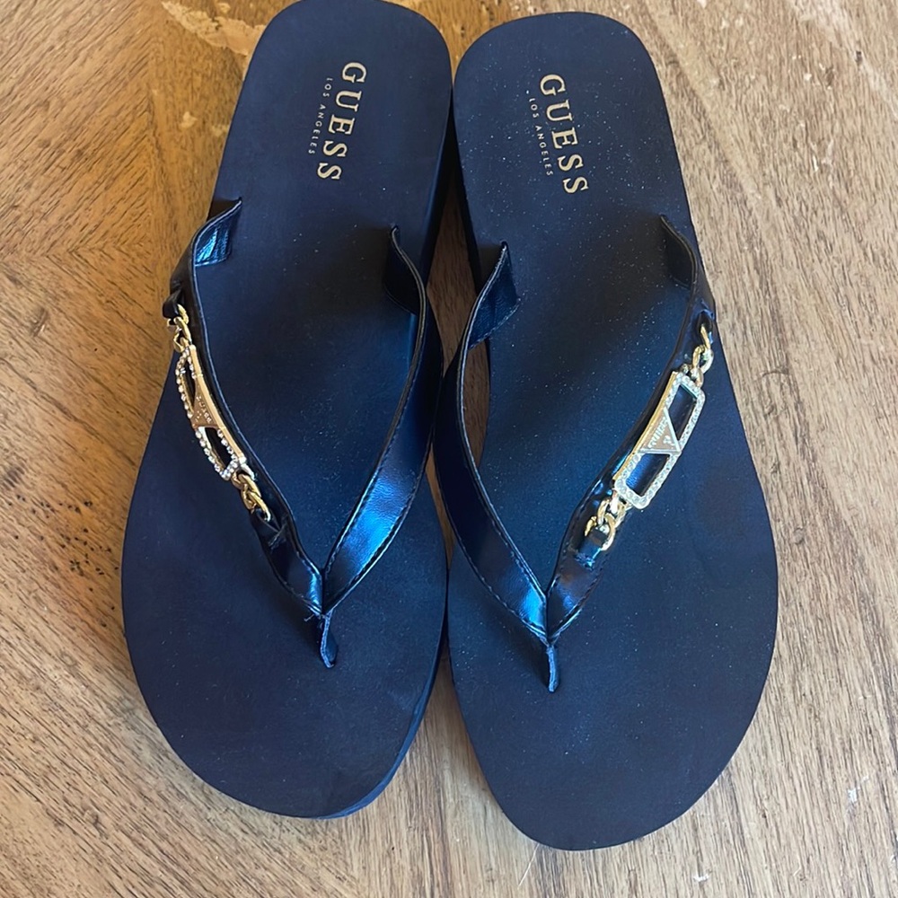 Guess flip flops